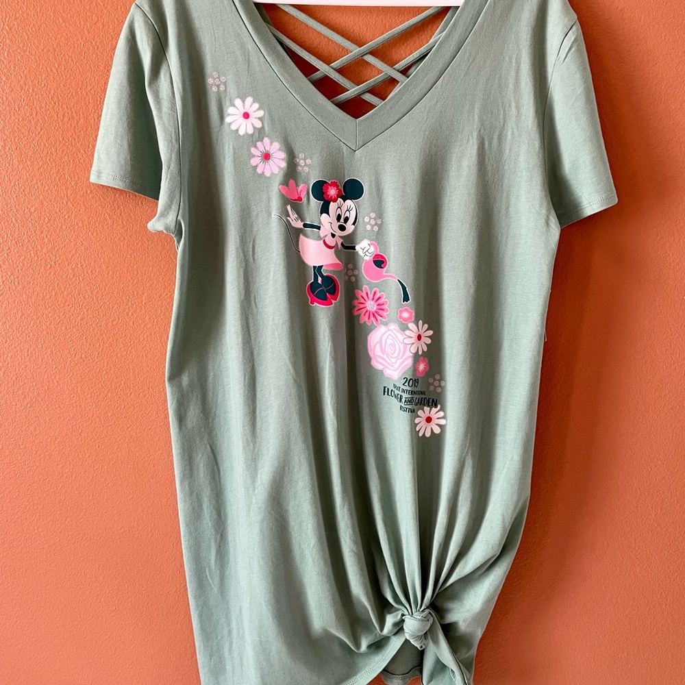 2019 Epcot Flower & Garden Festival shirt. Size XL
